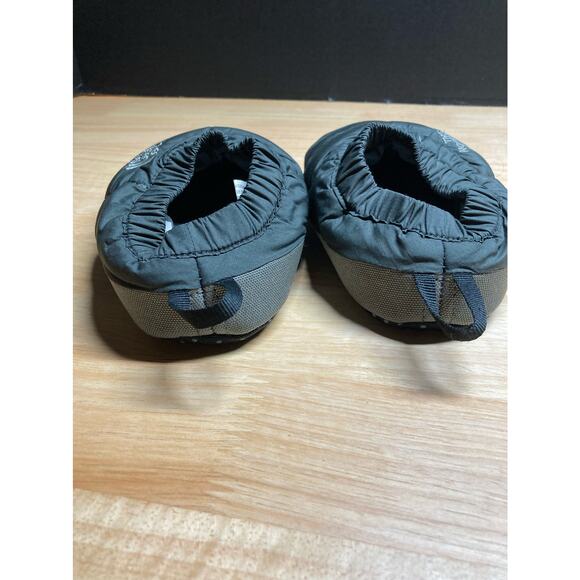 The North Face Boys size 12-1.5 Blue w/Gray Puffer Slippers. Pre-Owned - Picture 4 of 6